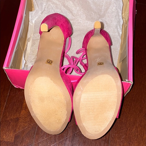 Pink Heels - Picture 5 of 7